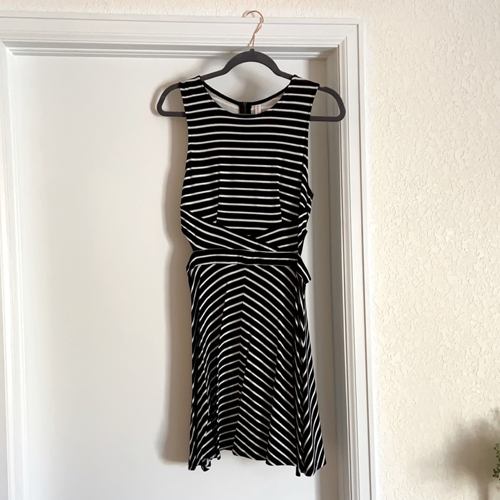 Xhilaration Striped Side Peep Dress, Size M, black/White Stripe